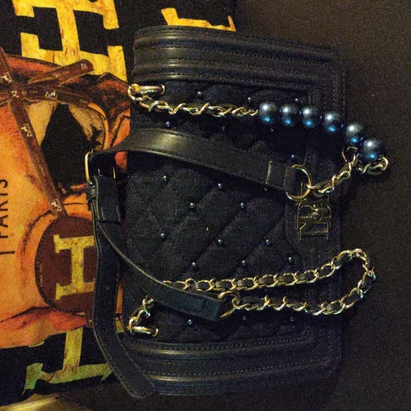 BADGLEY MISCHKA VEGAN LEATHER SHOULDER BAG...[N.W.T.] - Picture 13 of 16